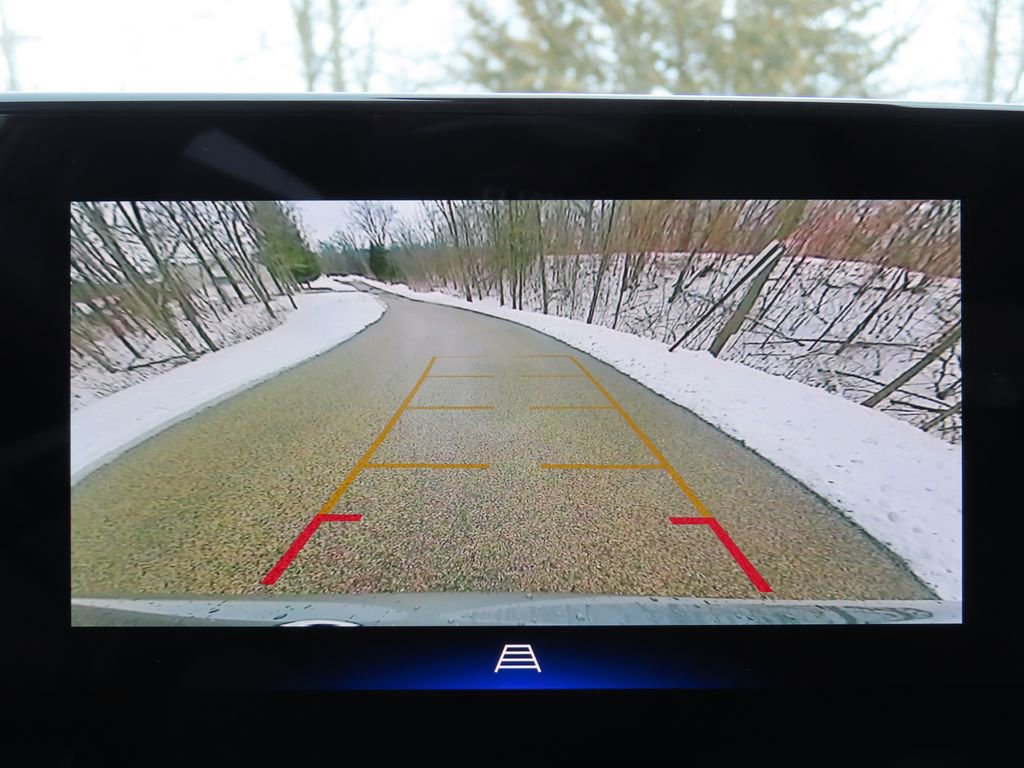 New 2026 Chevrolet Trax RS w/ Sunroof Package FWD image 8