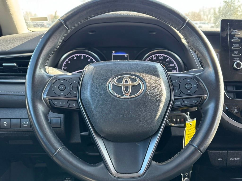 Used 2024 Toyota Camry SE image 11
