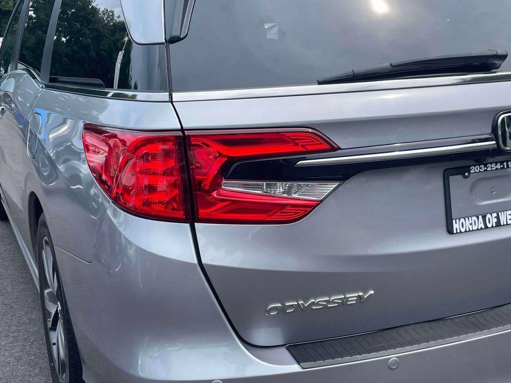 Used 2023 Honda Odyssey Touring image 7
