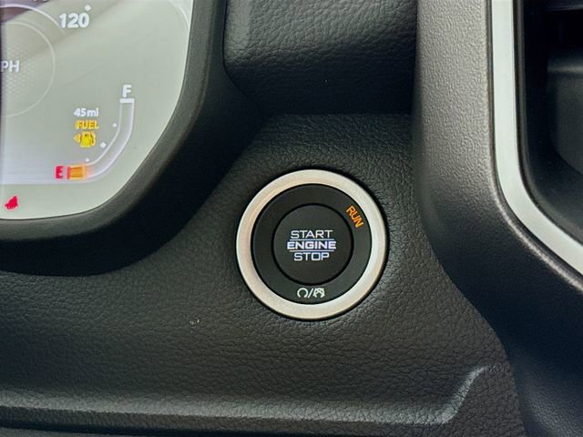 New 2026 RAM 1500 4x4 Crew Cab image 13
