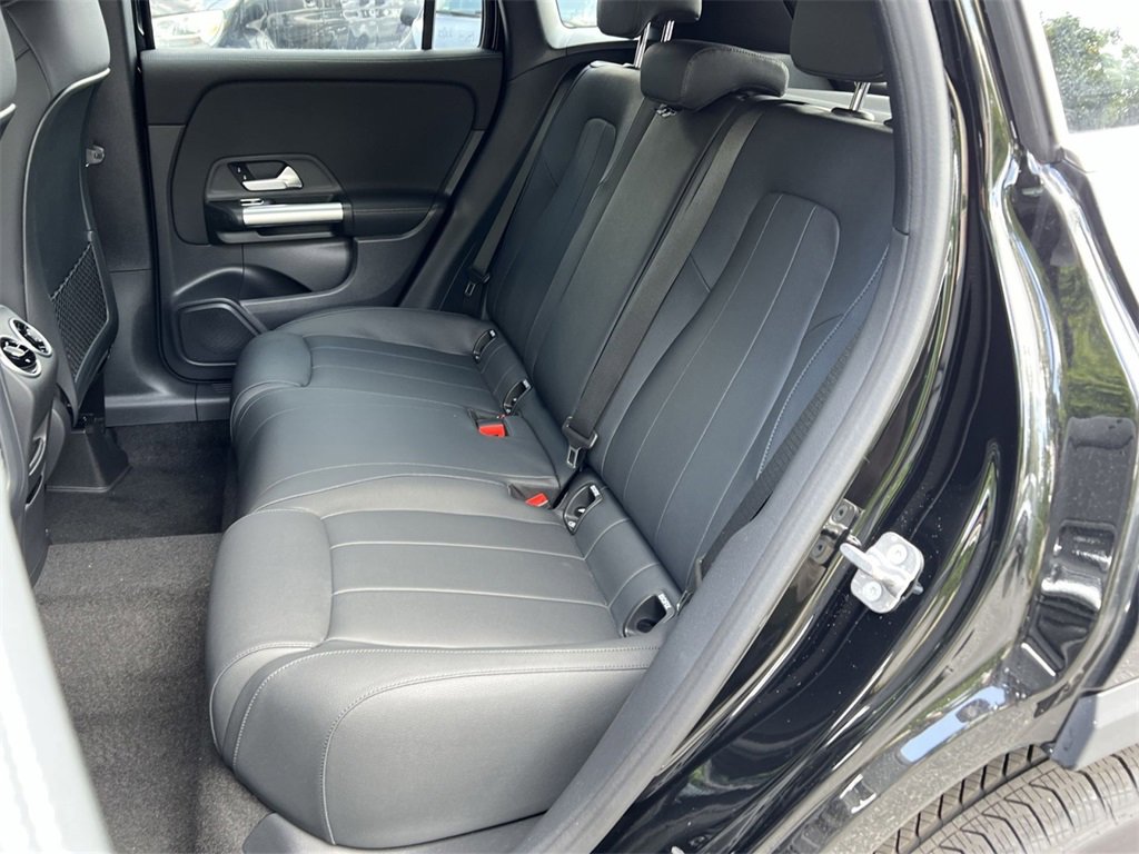 Certified 2025 Mercedes-Benz GLA 250 4MATIC image 23