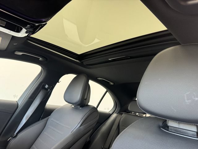Used 2025 Mercedes-Benz C 300 Sedan image 5