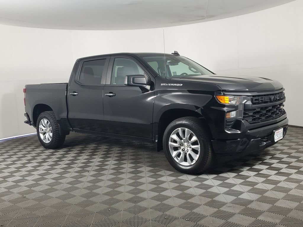 Used 2023 Chevrolet Silverado 1500 Custom RWD image 2