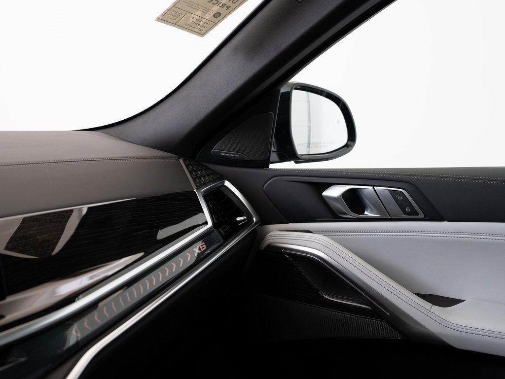 New 2026 BMW X6 xDrive40i w/ Climate Comfort Package image 32