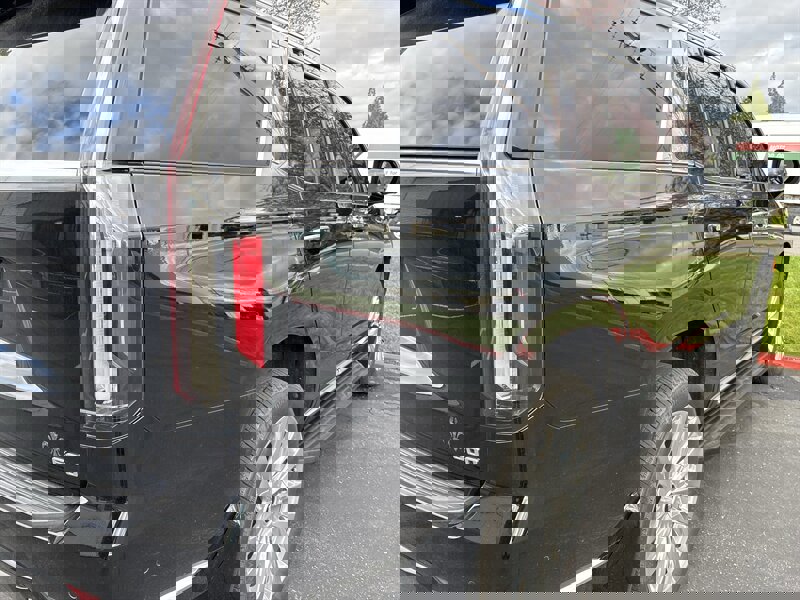 Used 2021 Cadillac Escalade Premium Luxury w/ LPO, Illumination Package image 12