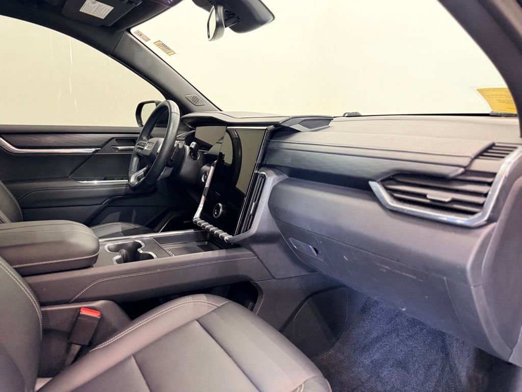 Used 2024 GMC Acadia Elevation AWD/4WD image 17