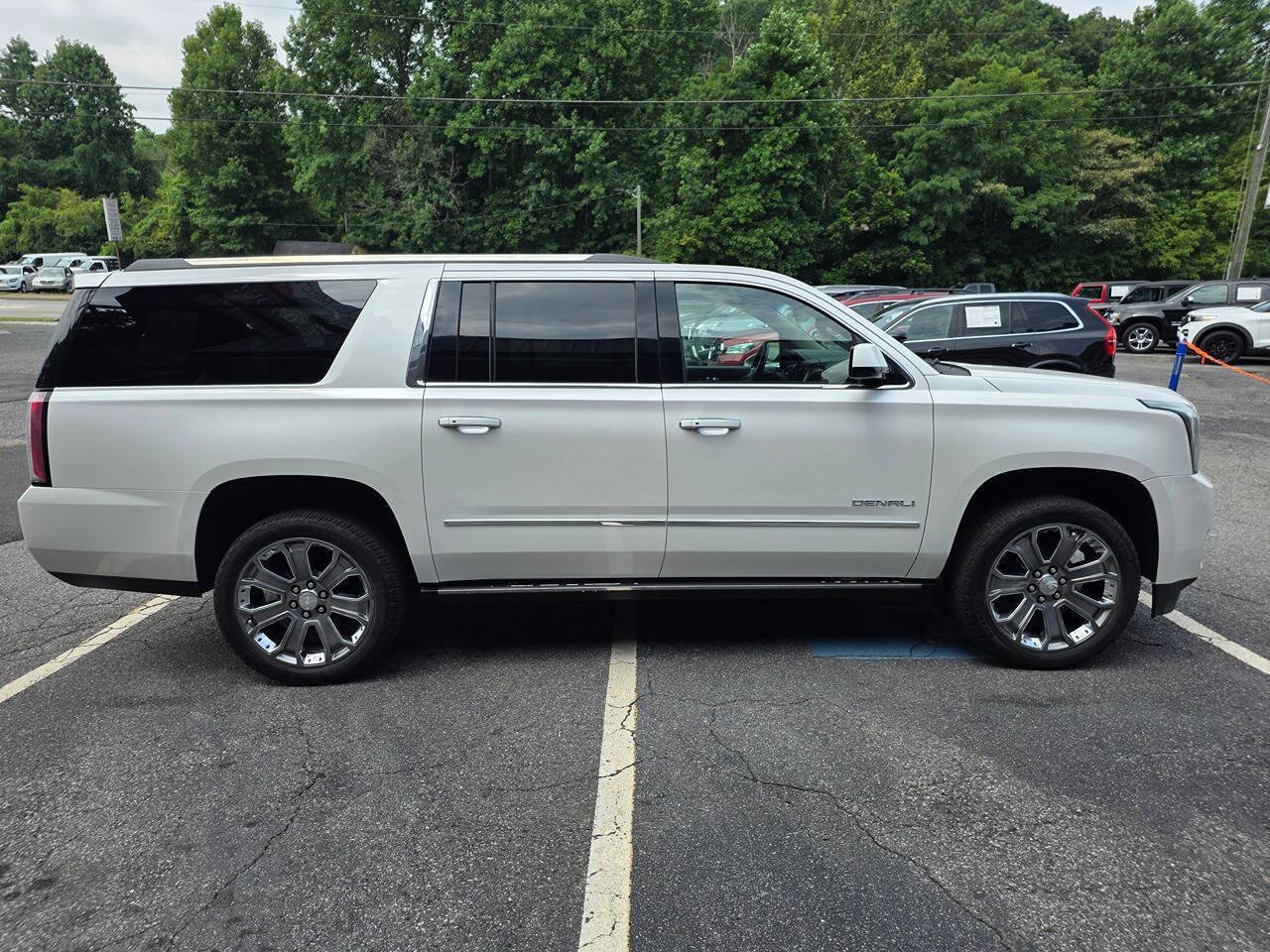 Used 2016 GMC Yukon XL Denali w/ Open Road Package RWD image 7