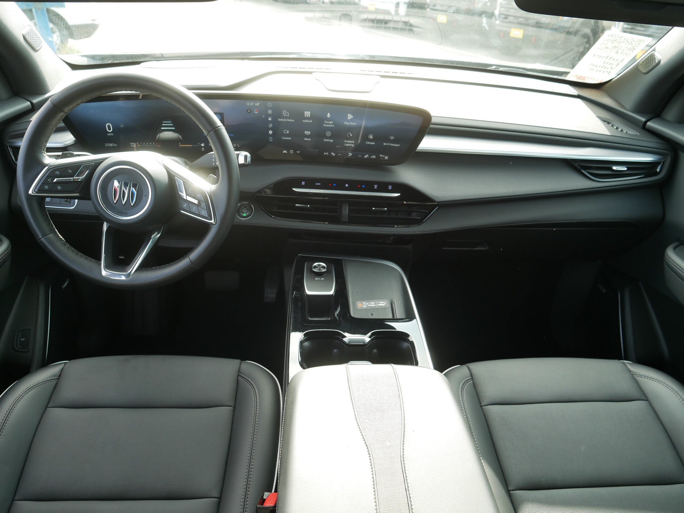 Used 2025 Buick Enclave Preferred AWD/4WD image 10