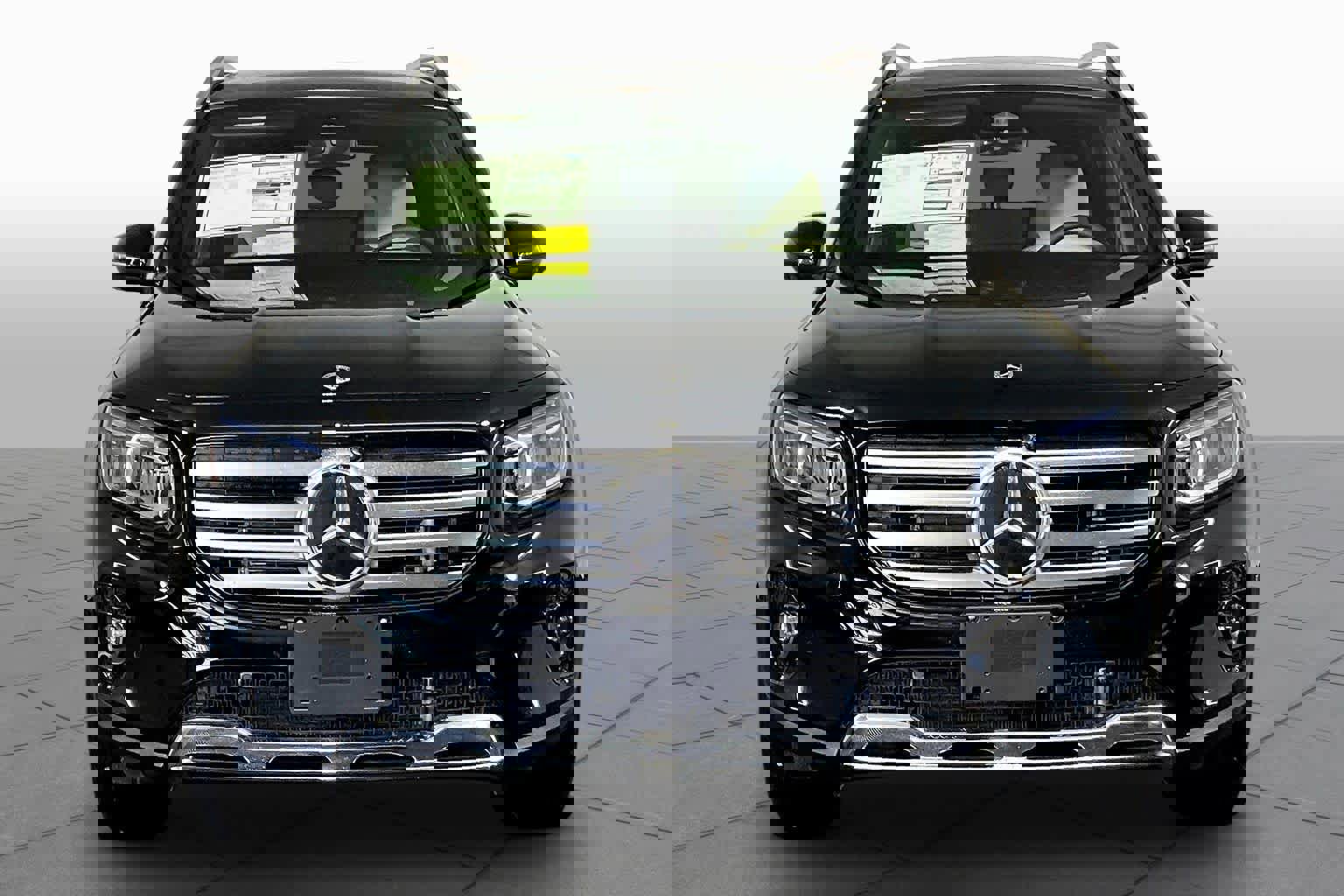 New 2026 Mercedes-Benz GLB 250 4MATIC image 2