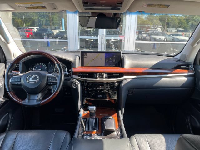 Used 2019 Lexus LX 570 4WD w/ Luxury Package image 44
