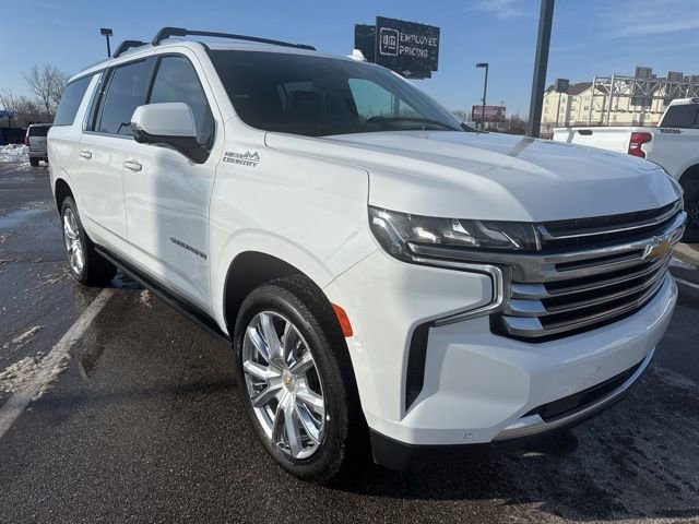 Used 2022 Chevrolet Suburban High Country image 6