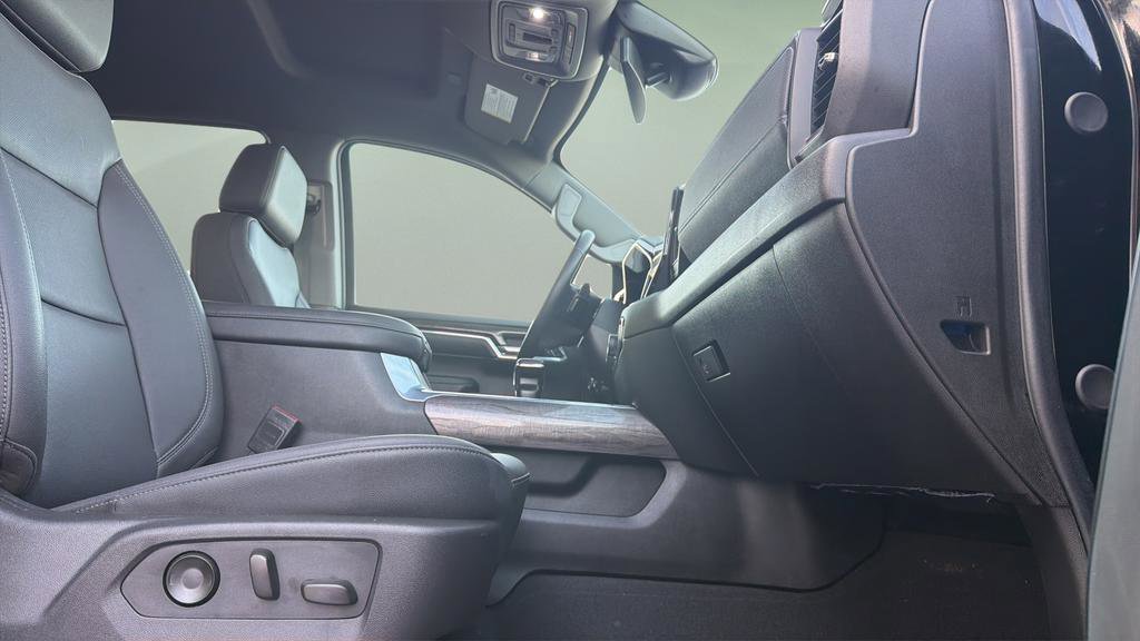 Used 2024 Chevrolet Silverado 1500 LTZ image 11