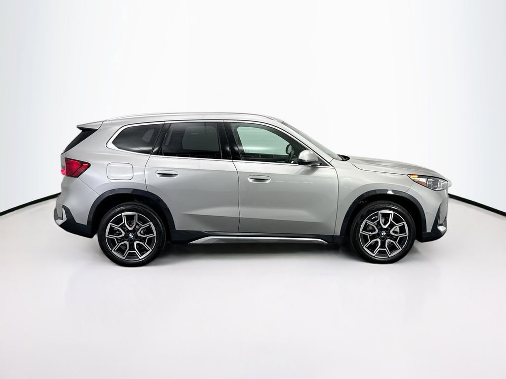 Certified 2025 BMW X1 xDrive28i w/ Premium Package image 4