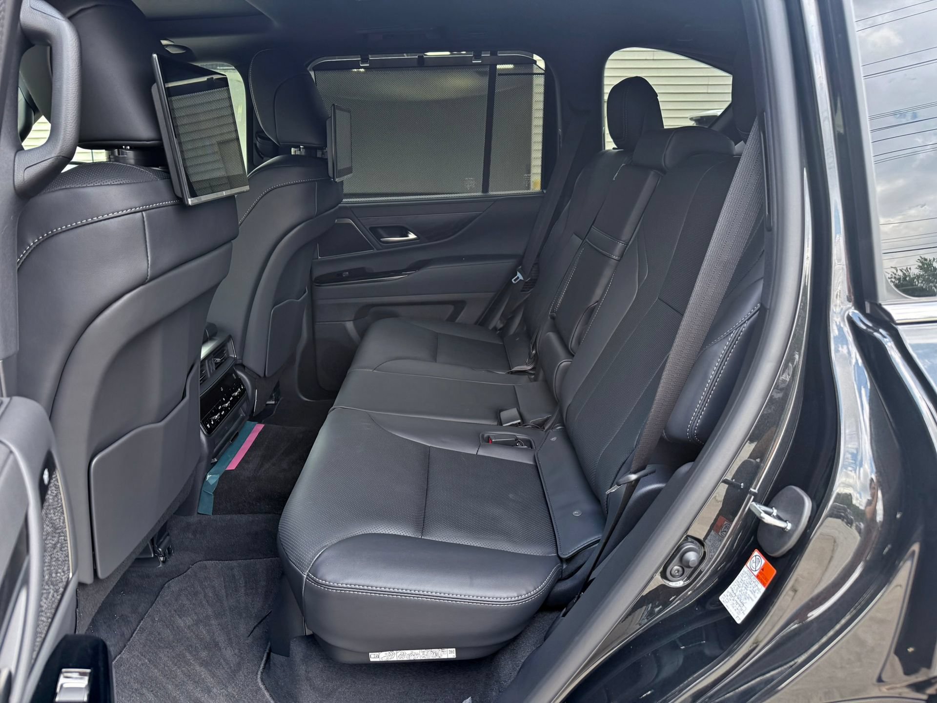 Used 2026 Lexus LX 700h Luxury w/ Accessory Package (Z1) AWD/4WD image 25