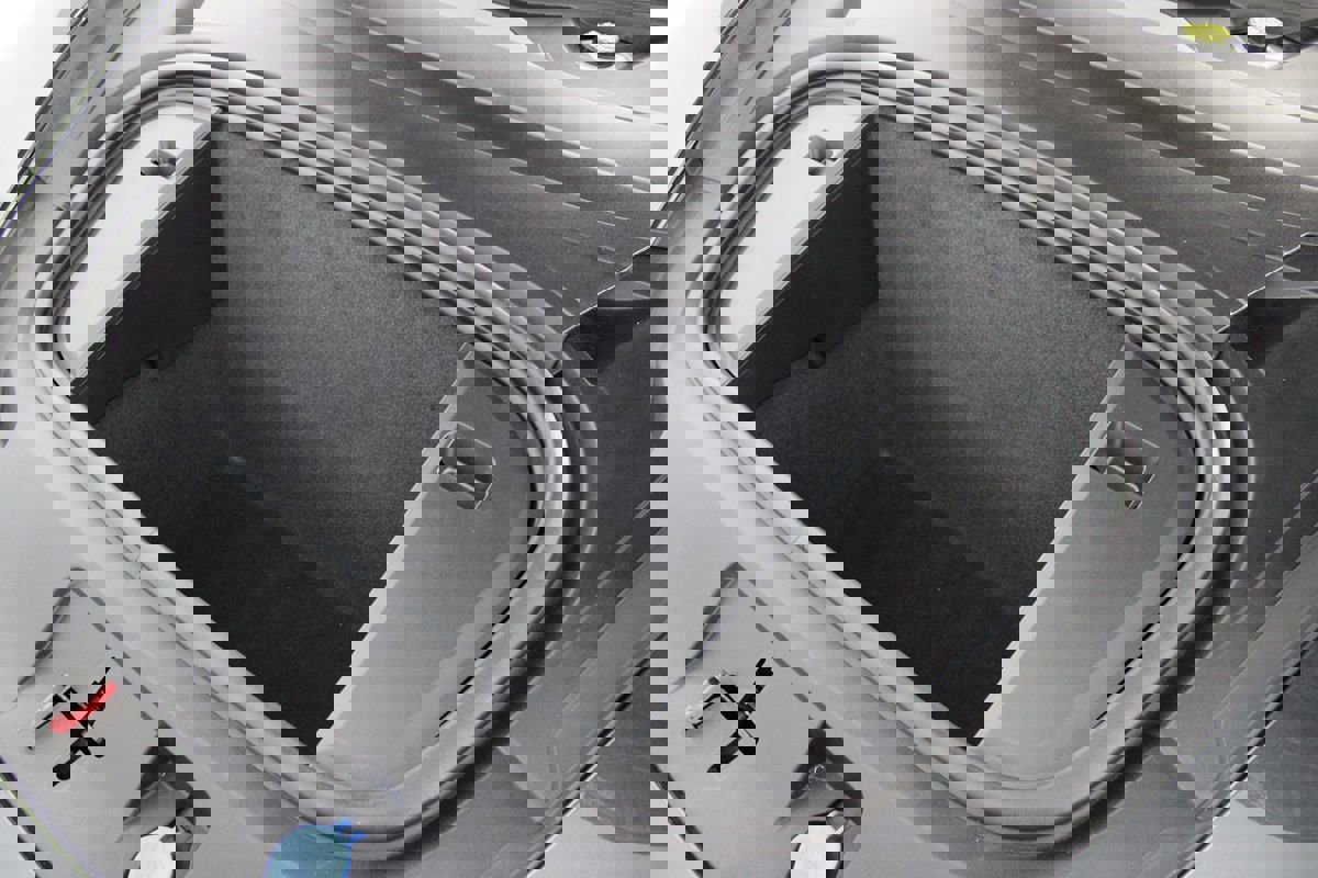 Used 2023 Porsche Taycan w/ Premium Package RWD image 56