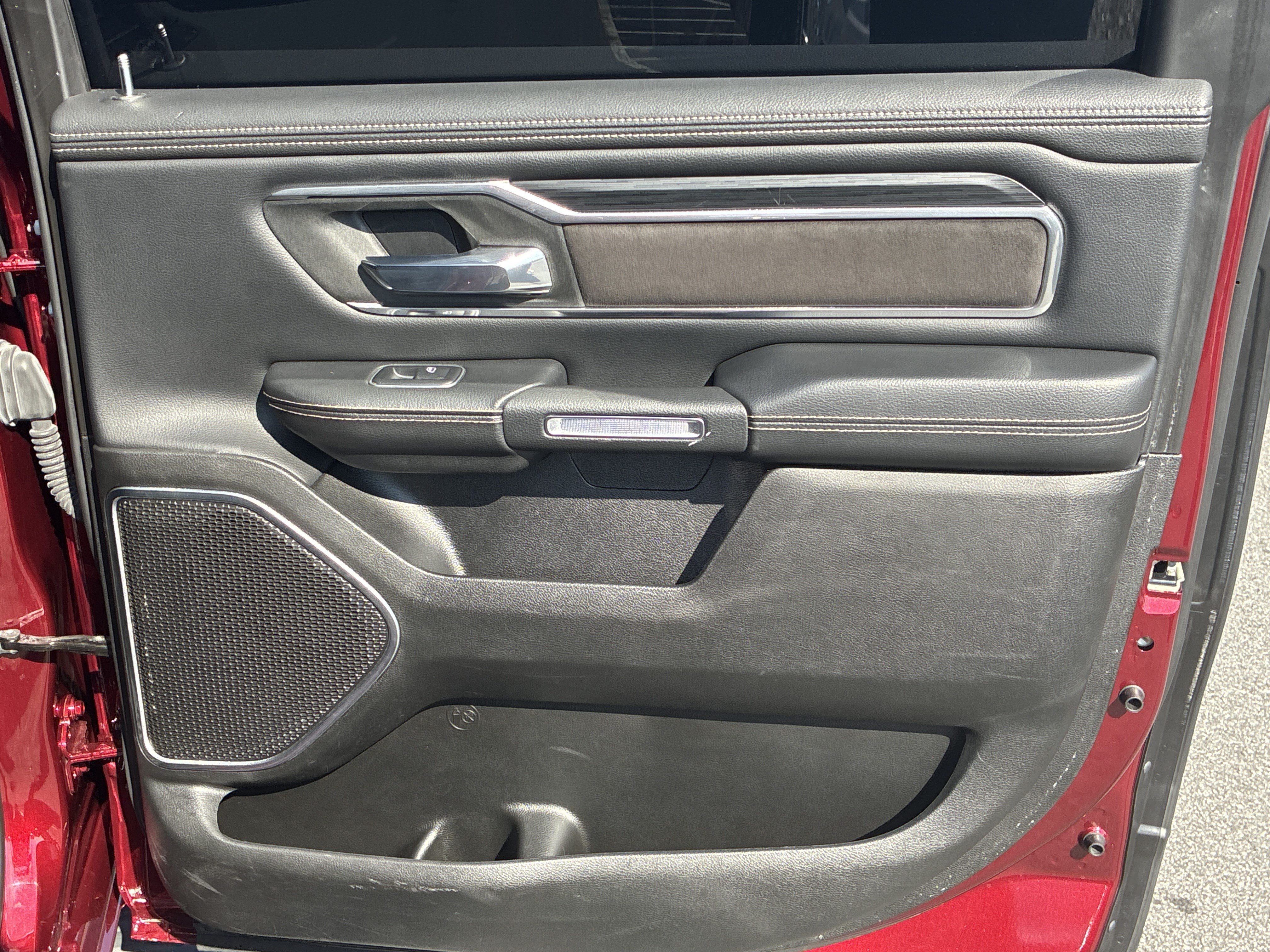 Used 2023 RAM 1500 Laramie AWD/4WD image 22