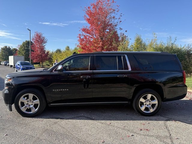Used 2020 Chevrolet Suburban Premier image 6