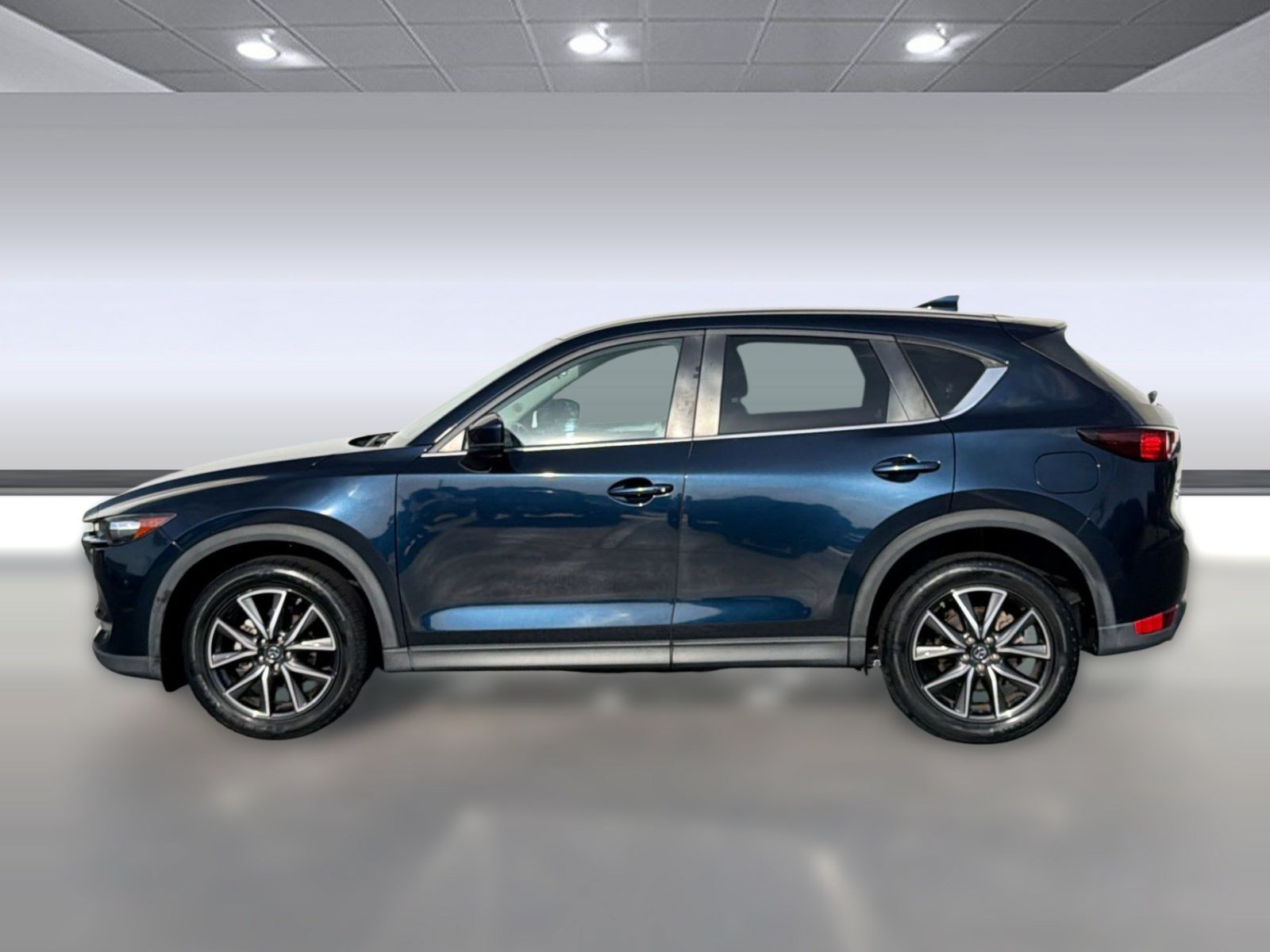 Used 2018 MAZDA CX-5 Touring AWD/4WD image 2