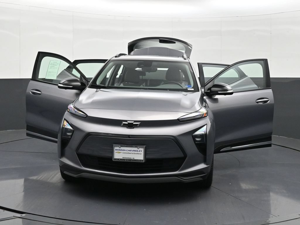 Certified 2023 Chevrolet Bolt EUV Premier w/ Sun & Sound Package FWD image 43