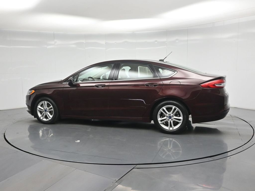 Certified 2018 Ford Fusion SE w/ Fusion SE Technology Package image 7