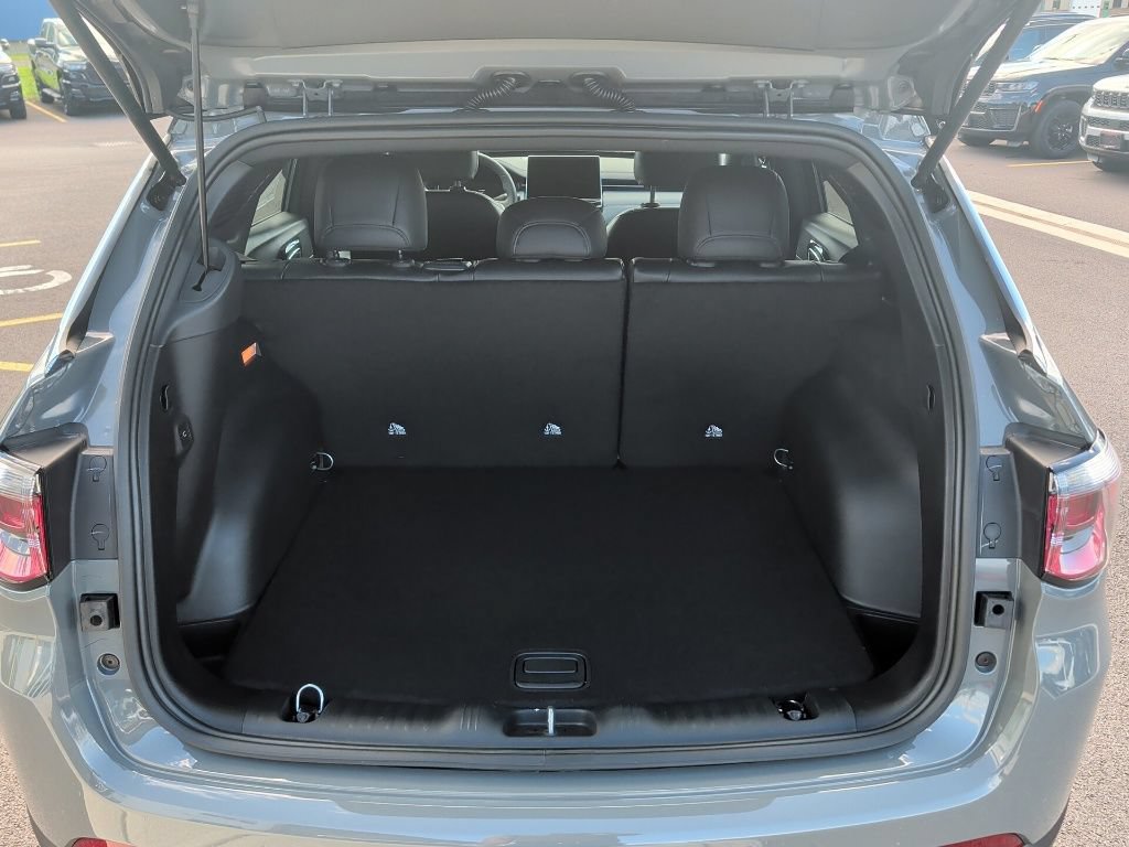 New 2026 Jeep Compass Limited AWD/4WD image 16