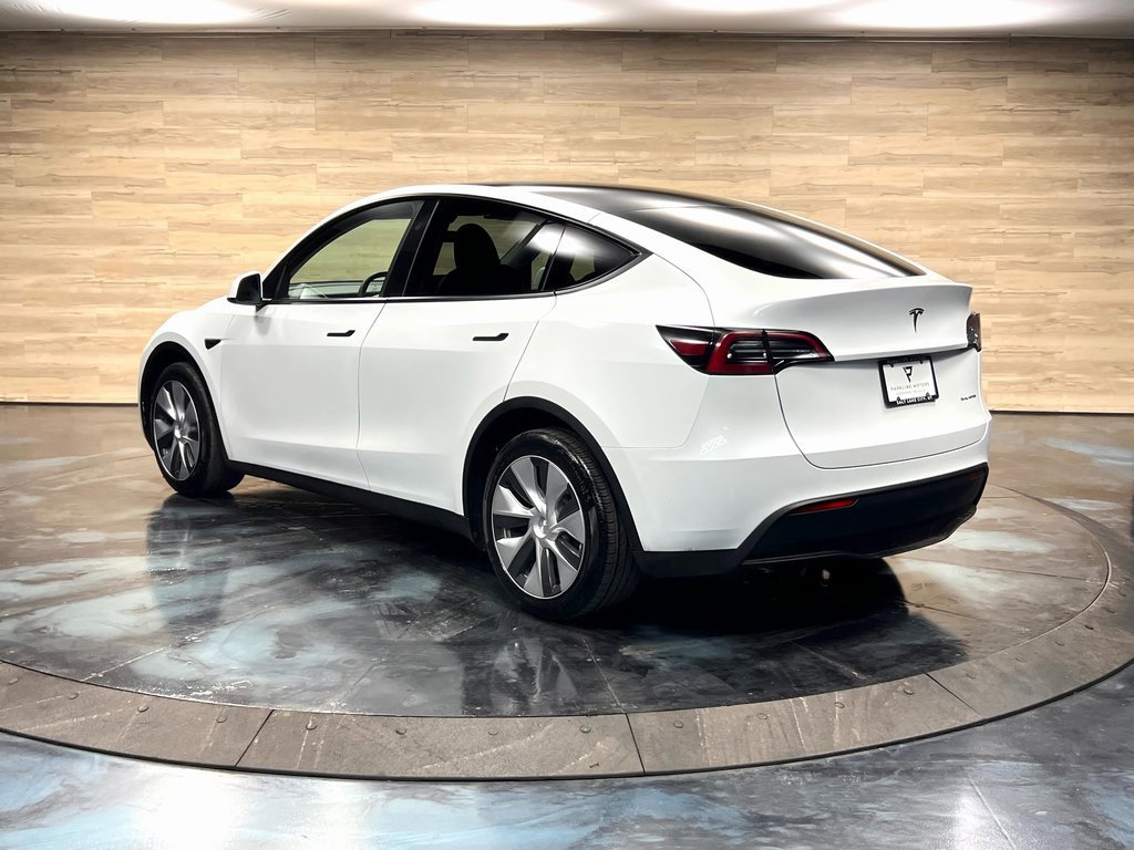 Used 2023 Tesla Model Y Long Range image 13