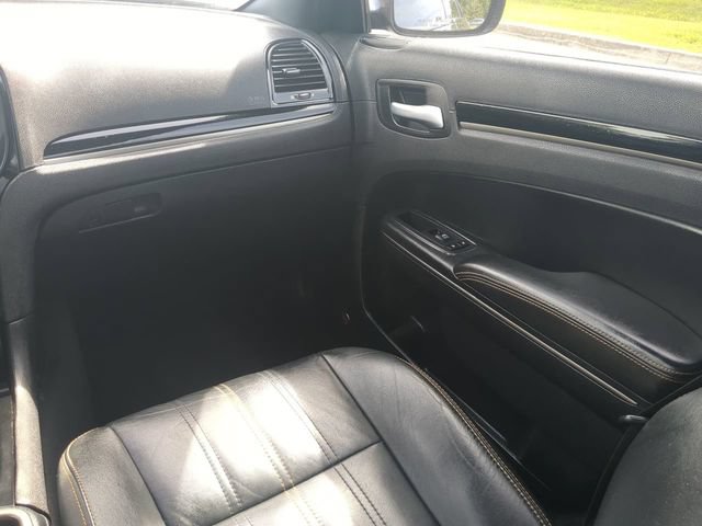 Used 2017 Chrysler 300 S w/ S Model Appearance Package RWD image 15