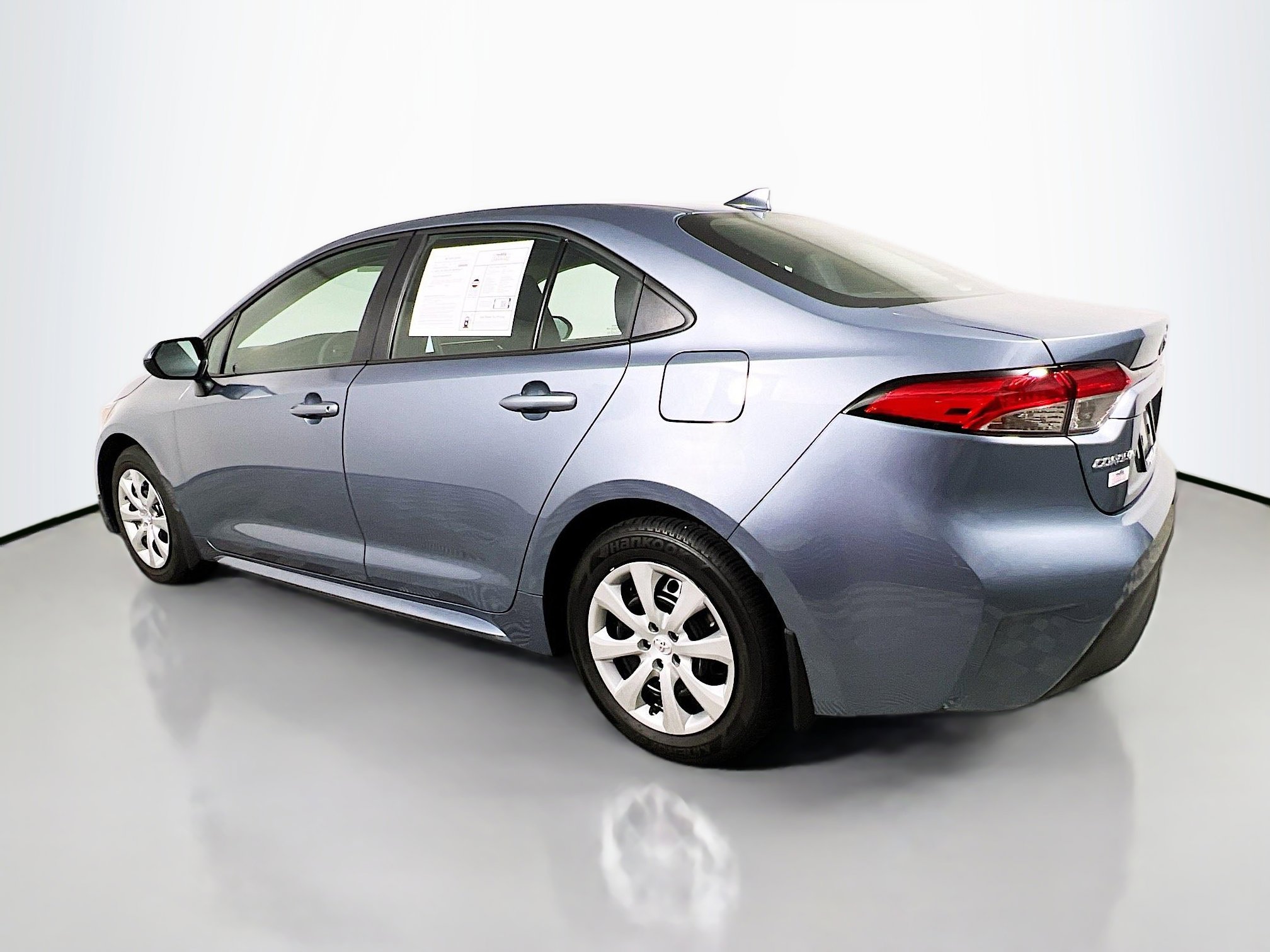 Used 2025 Toyota Corolla LE FWD image 8