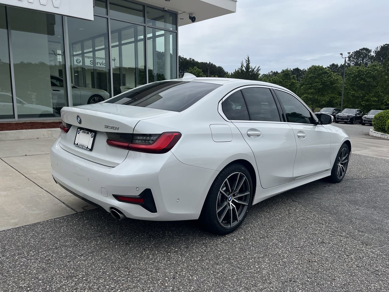 Used 2021 BMW 330i Sedan w/ Premium Package RWD image 8