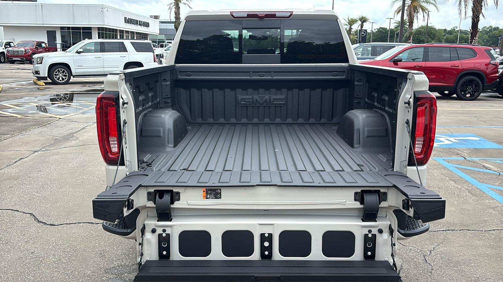 New 2026 GMC Sierra 1500 Denali AWD/4WD image 7