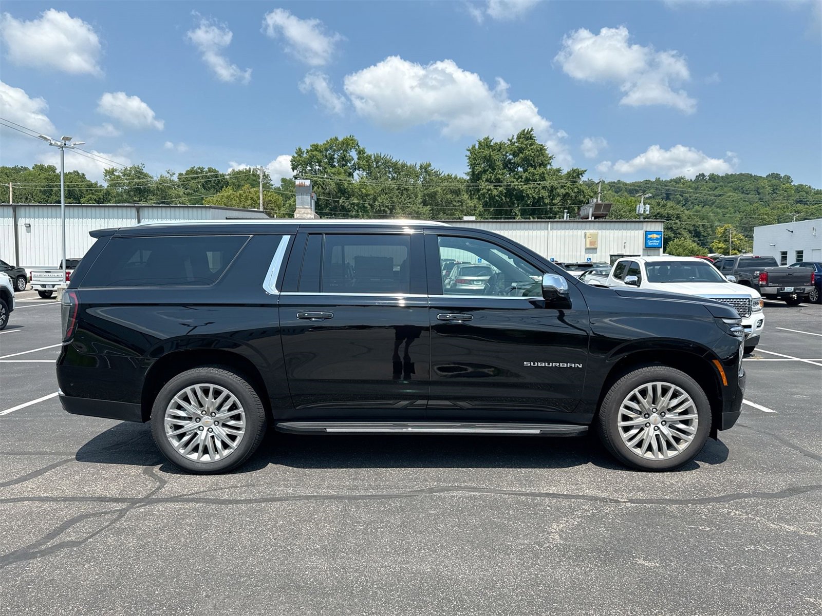 New 2025 Chevrolet Suburban Premier w/ Sun And Tow Package image 9