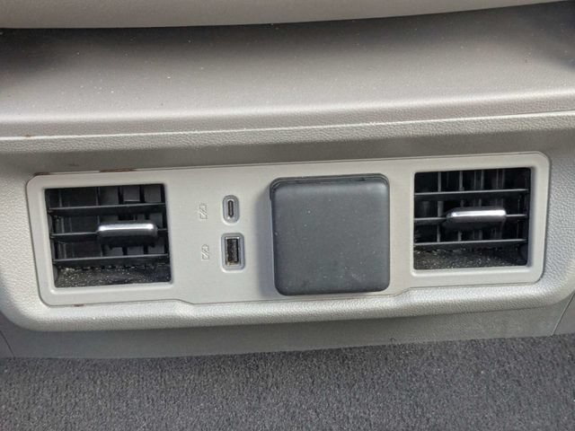 Used 2025 GMC Sierra 1500 SLT AWD/4WD image 14
