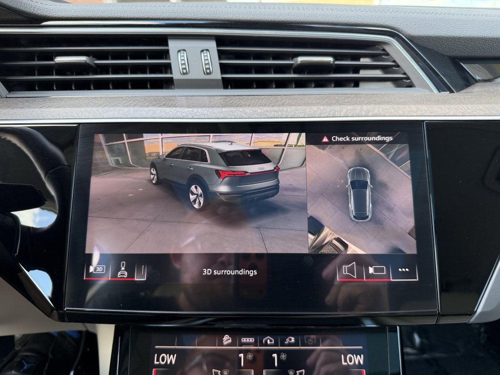 Used 2024 Audi Q8 e-tron Premium Plus w/ Premium Plus Package image 24