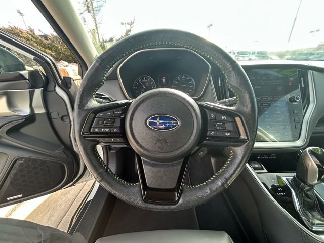 Used 2025 Subaru Outback Onyx Edition image 9