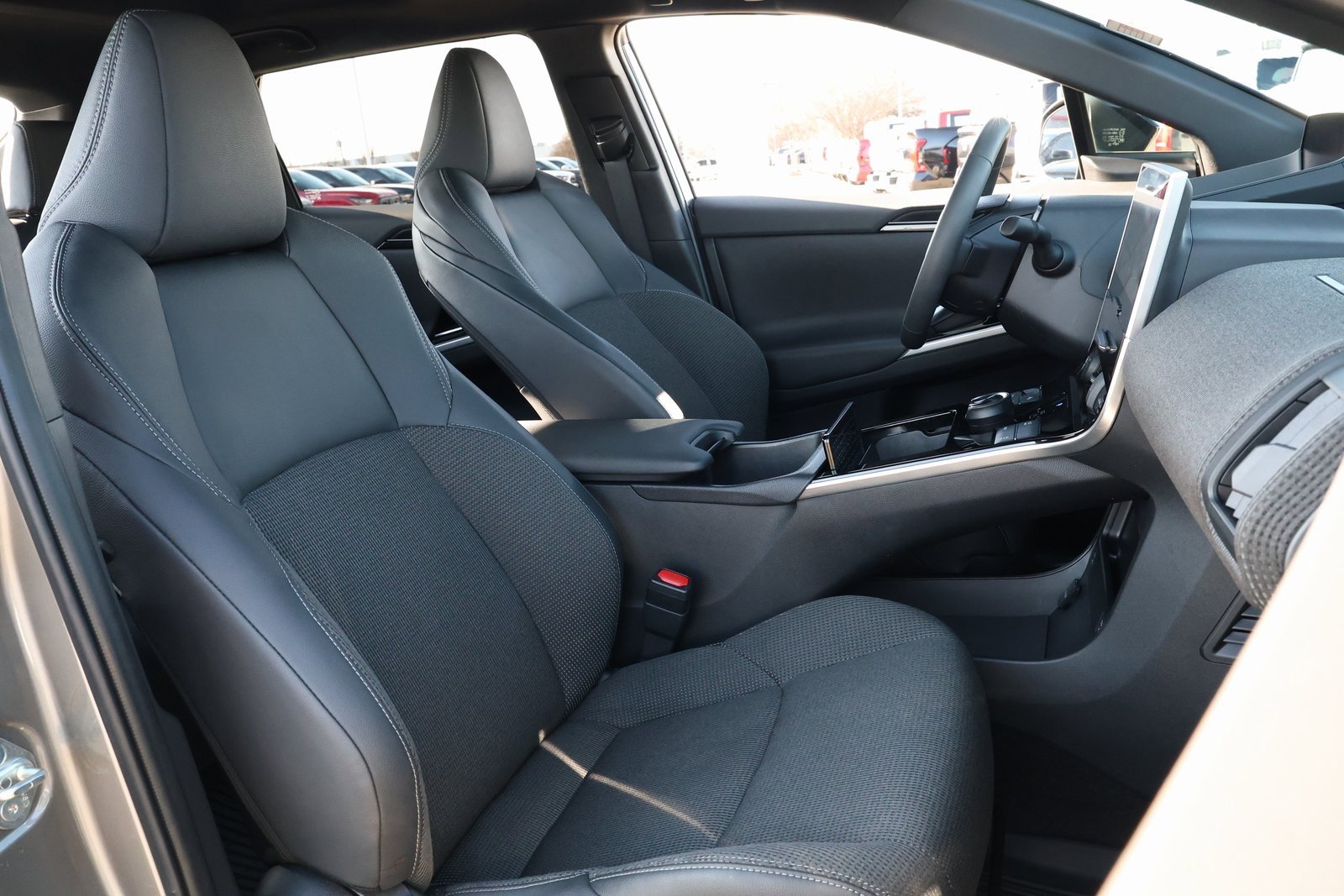 Used 2025 Toyota bZ4X FWD w/ Weather Package image 31