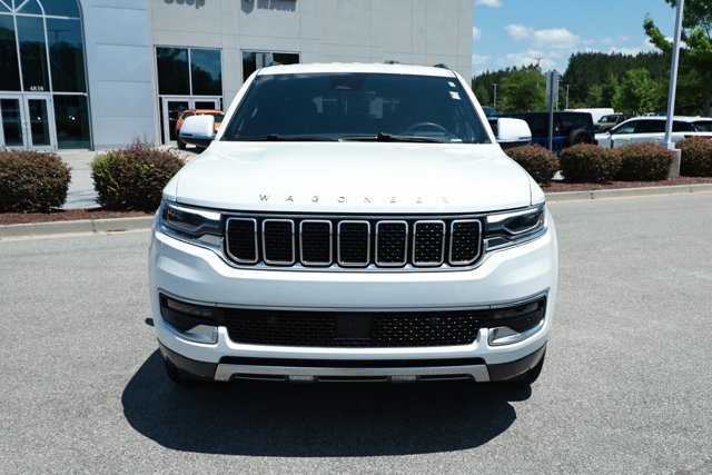 Used 2022 Jeep Wagoneer Series III AWD/4WD image 2