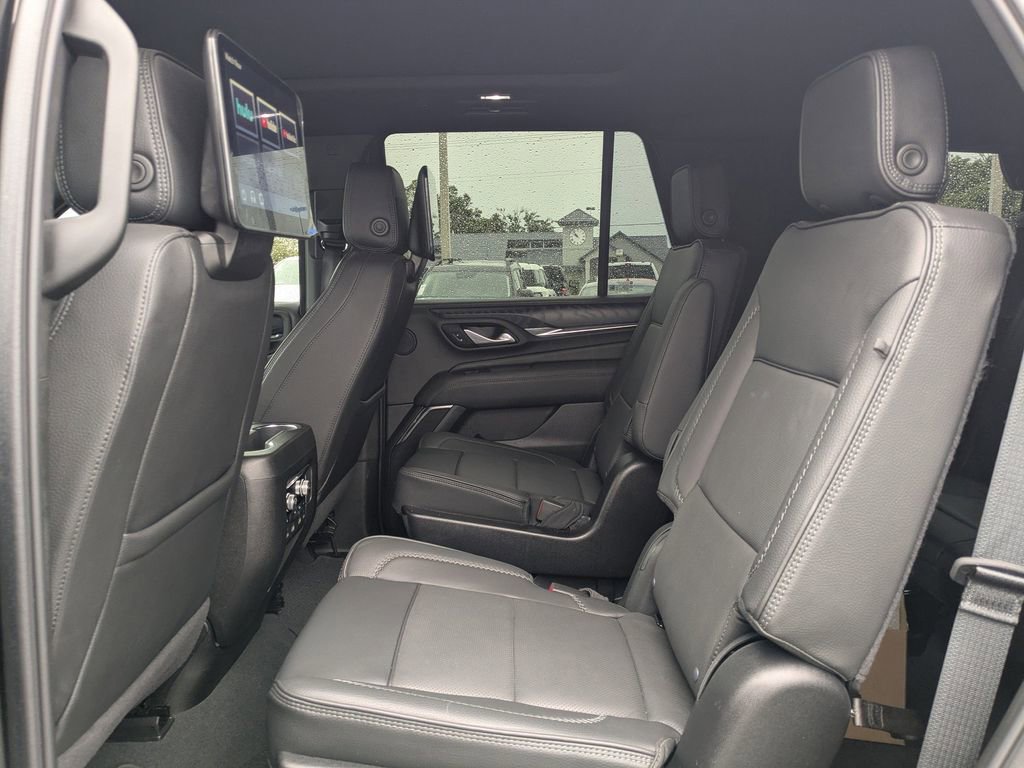 Used 2024 GMC Yukon Denali w/ Advanced Technology Package image 14