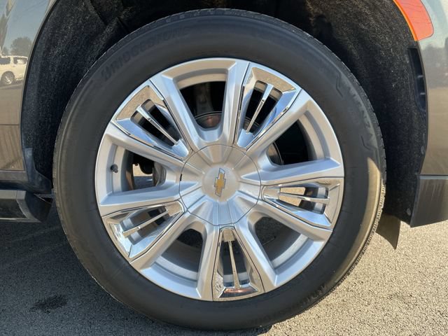 Used 2021 Chevrolet Suburban High Country w/ Premium Package RWD image 33