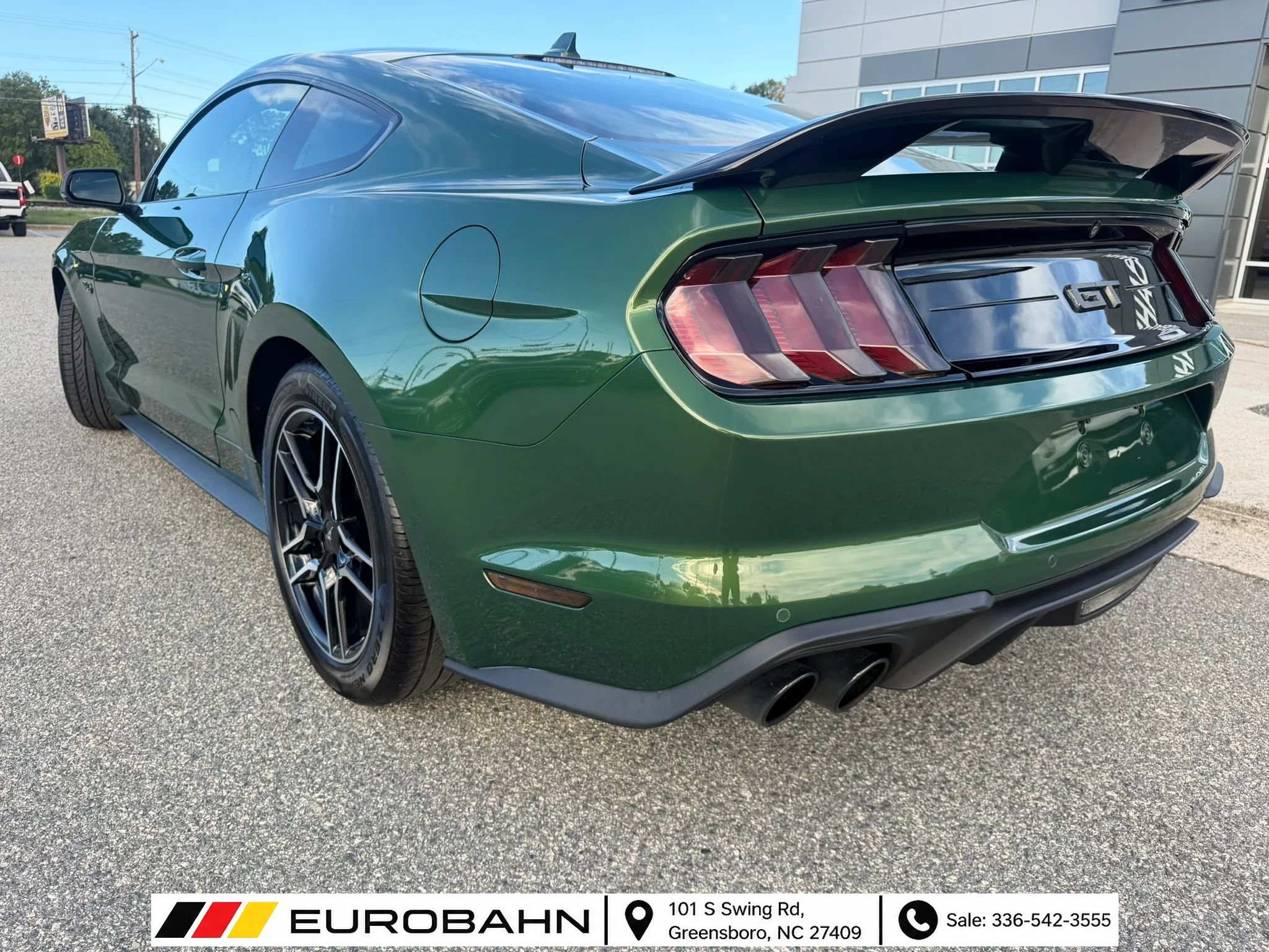 Used 2022 Ford Mustang GT Premium w/ Equipment Group 401A RWD image 3