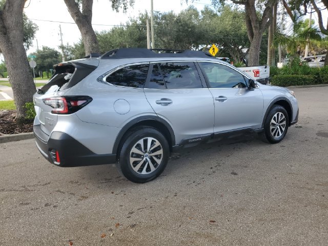 Used 2021 Subaru Outback Premium AWD/4WD image 6