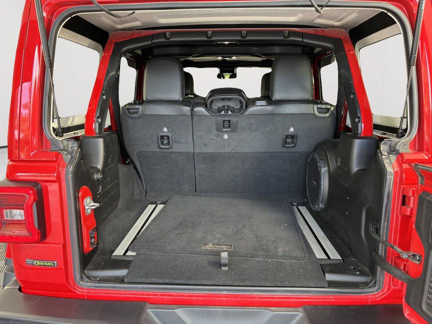 Used 2022 Jeep Wrangler Unlimited Rubicon w/ LED Lighting Group AWD/4WD image 17