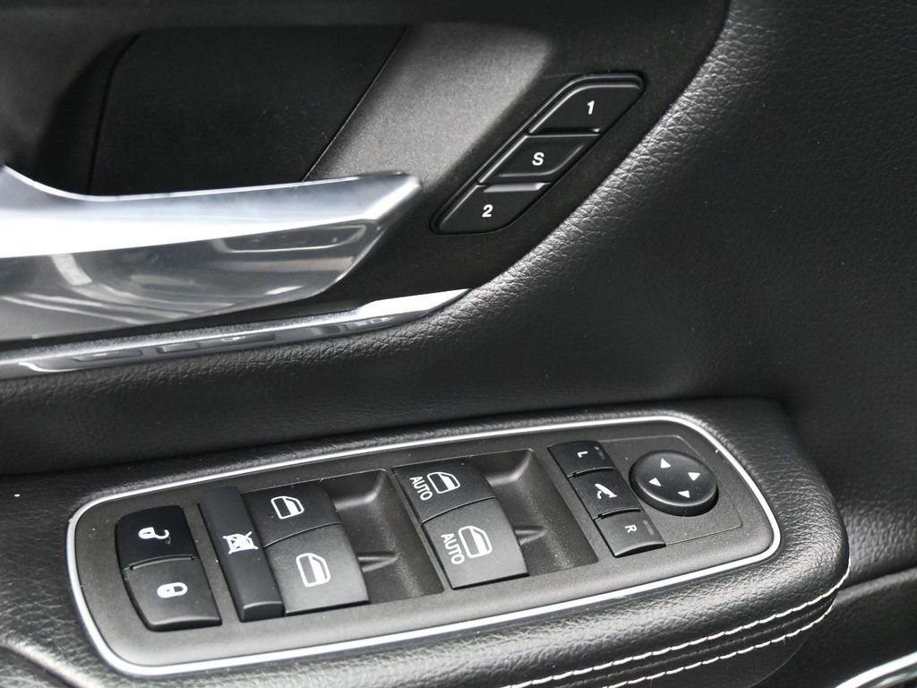 Used 2022 RAM 1500 Laramie AWD/4WD image 4