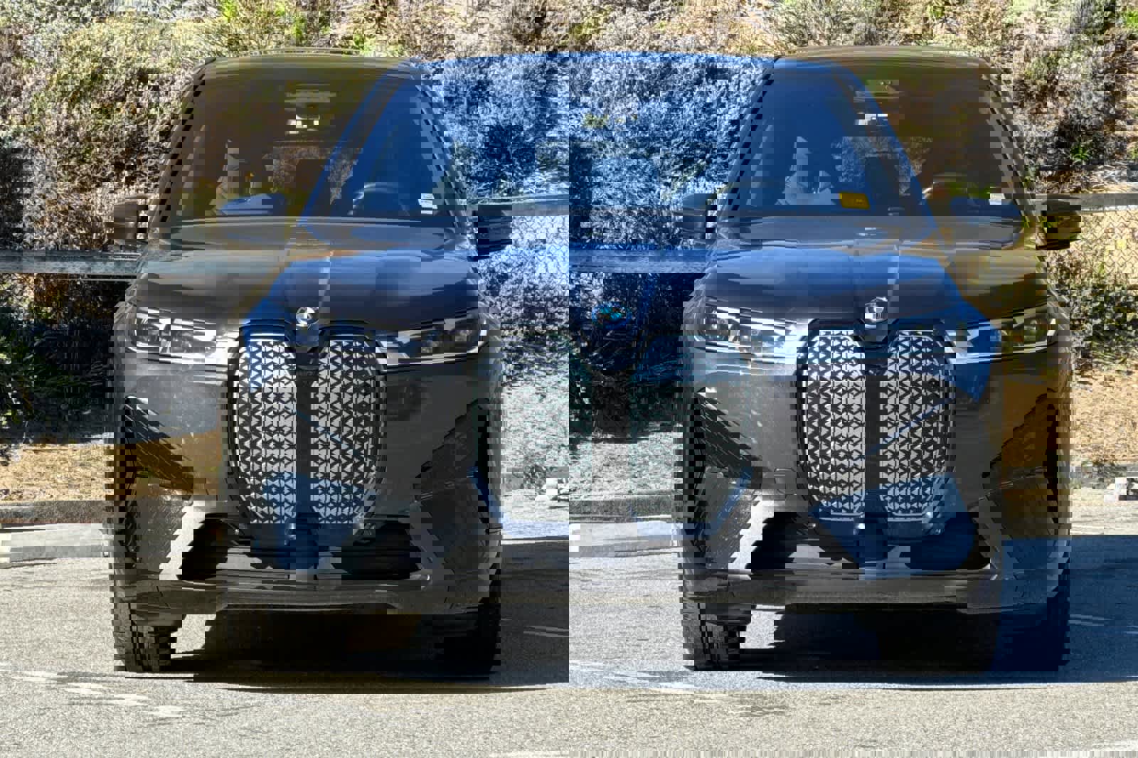 Certified 2025 BMW iX xDrive50 w/ Premium Package image 11