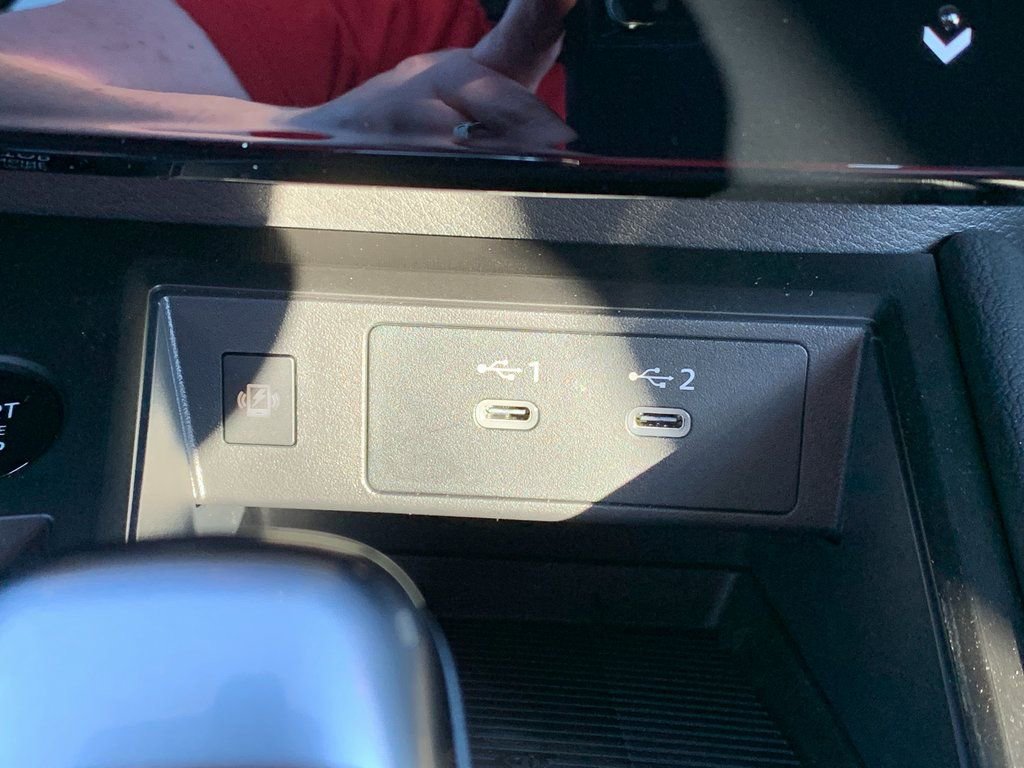New 2026 Nissan Kicks SR FWD image 14