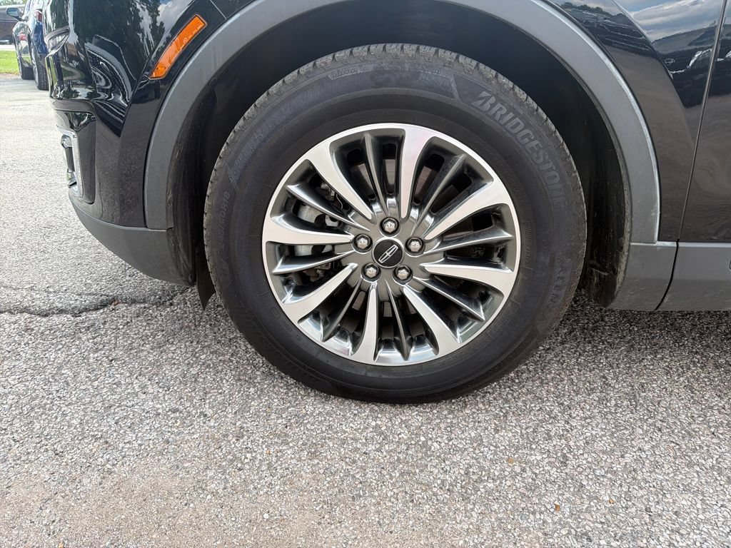 Used 2019 Lincoln Nautilus Select AWD/4WD image 10