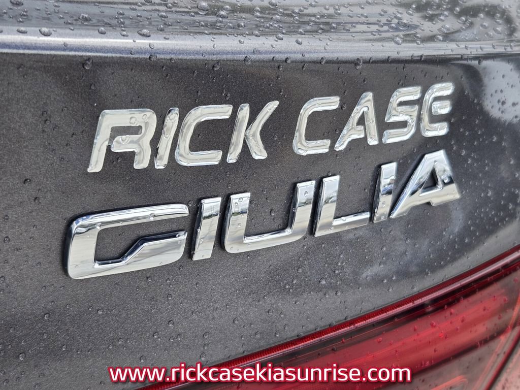 Used 2022 Alfa Romeo Giulia Veloce image 14