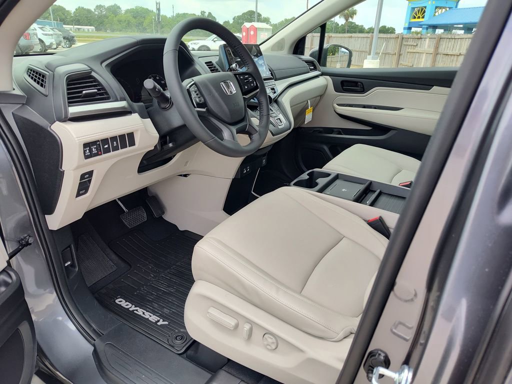 New 2026 Honda Odyssey EX-L image 2