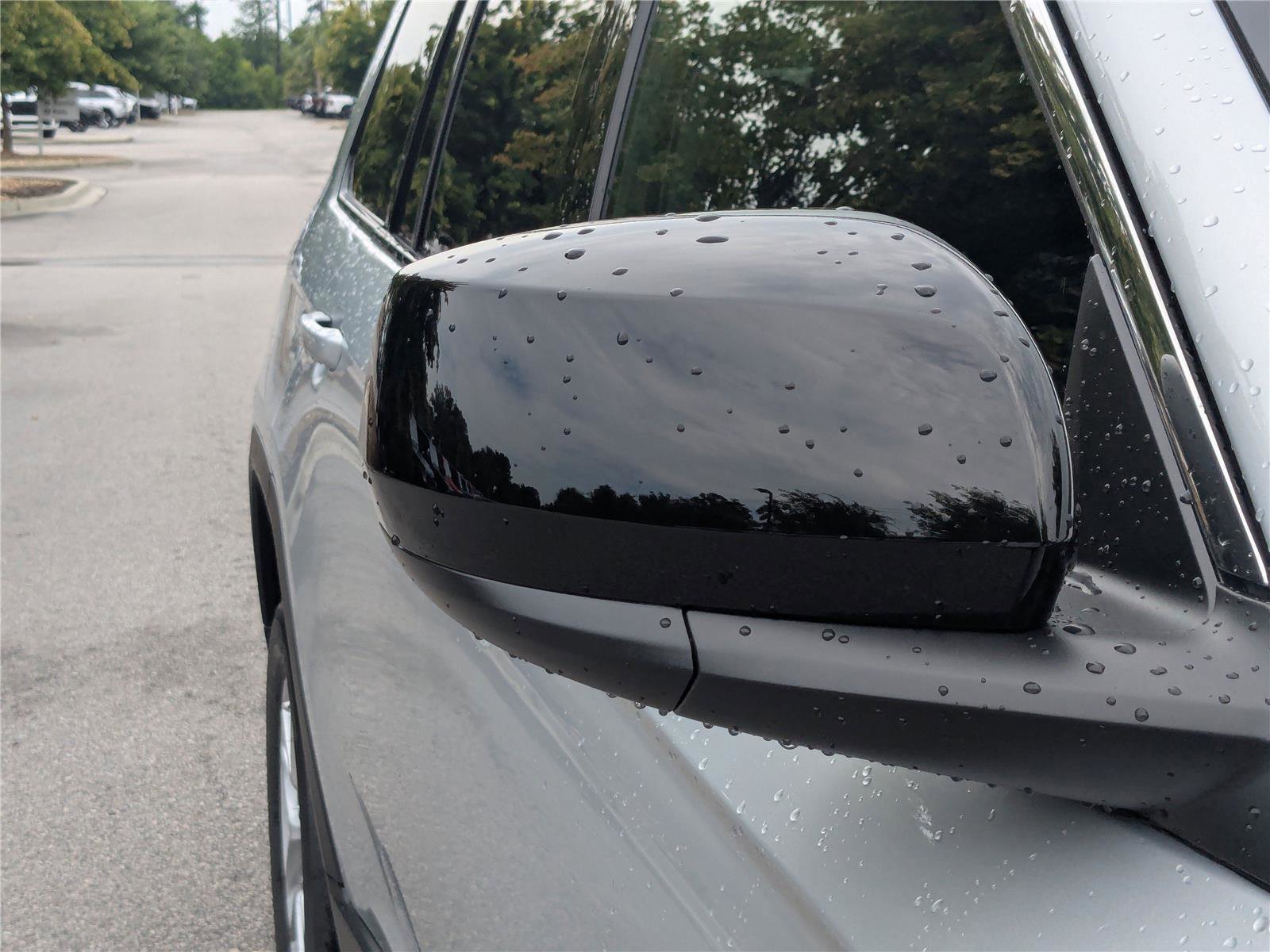 New 2025 Jeep Grand Cherokee L Laredo image 11