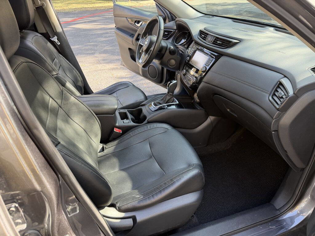 Used 2017 Nissan Rogue SL w/ SL Premium Package FWD image 20