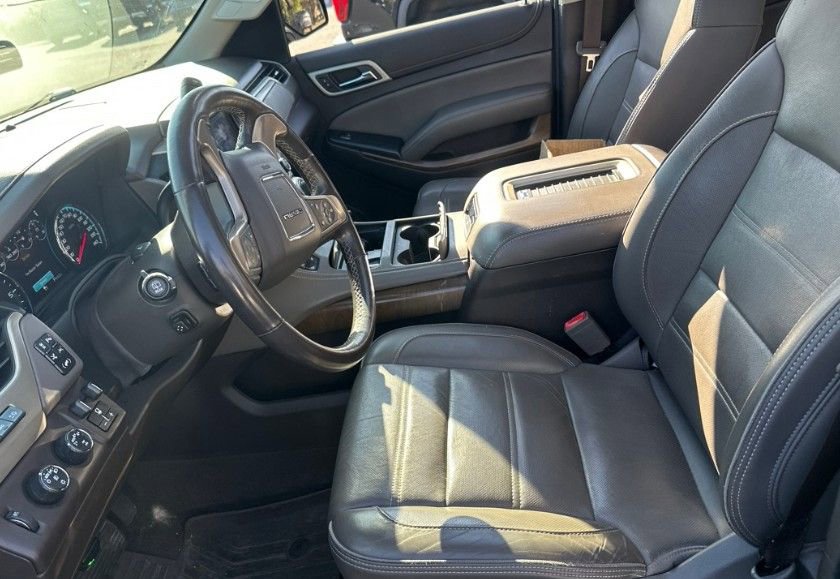 Used 2019 GMC Yukon Denali w/ Denali Ultimate Package AWD/4WD image 7